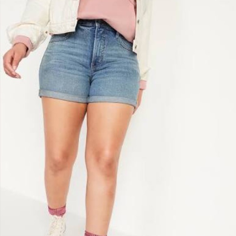 Old Navy High Rise Secret Slim Pockets Shorts